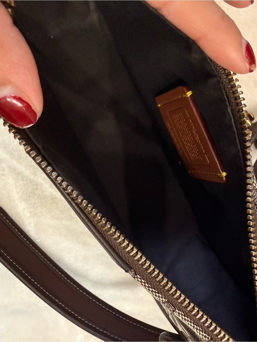 COACH Swinger Bag in Signature Jacquard - Picture 10 of 10